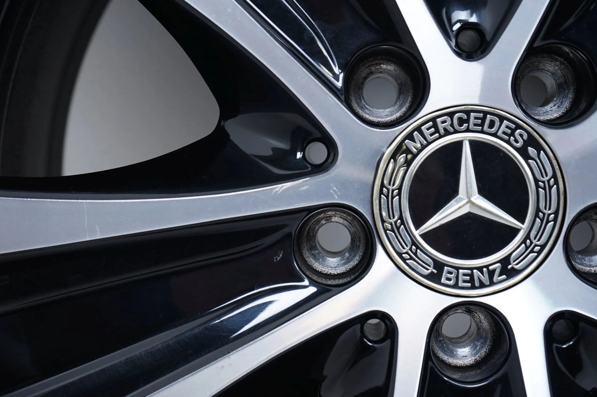 Mercedes E Klasse W213 Allwetterräder mit neuen Allwetterreifen 245 45 18 Zoll