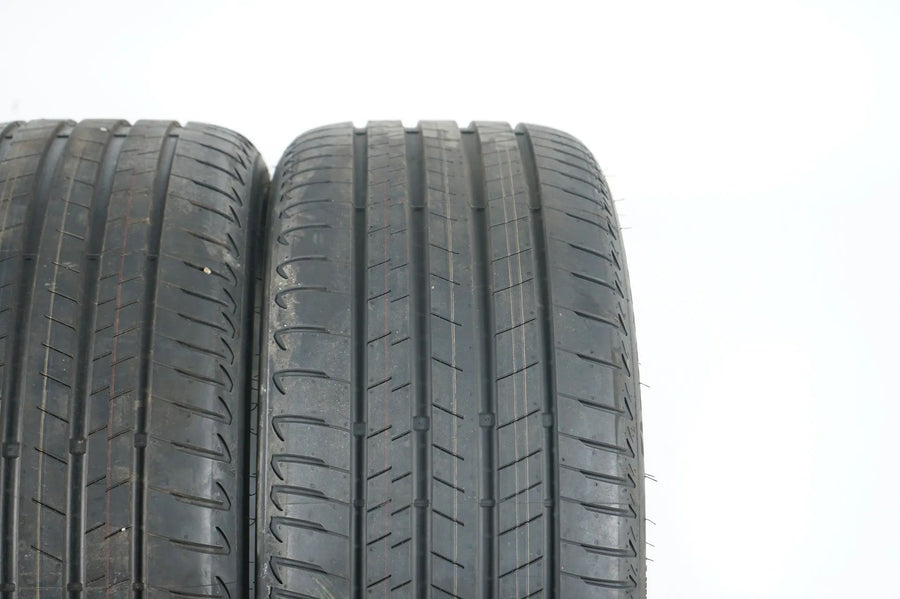 2 pneus été de démonstration Bridgestone 275/40/20 pouces BMW* DOT23 RFT