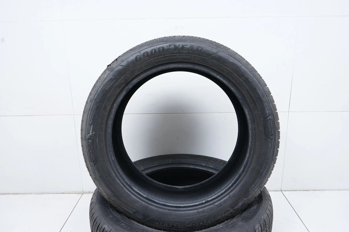 2 pneus hiver Goodyear 255/50 21 pouces DOT21 BMW* profondeur de sculpture d'environ 6 mm Vue détaillée 2