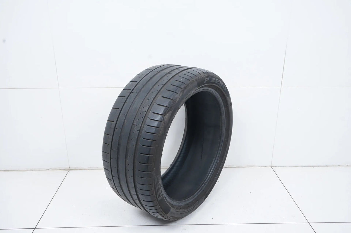 1 x Sommerreifen Pirelli 275 35 19 Zoll MO DOT21 ca.4mm Detailansicht 3