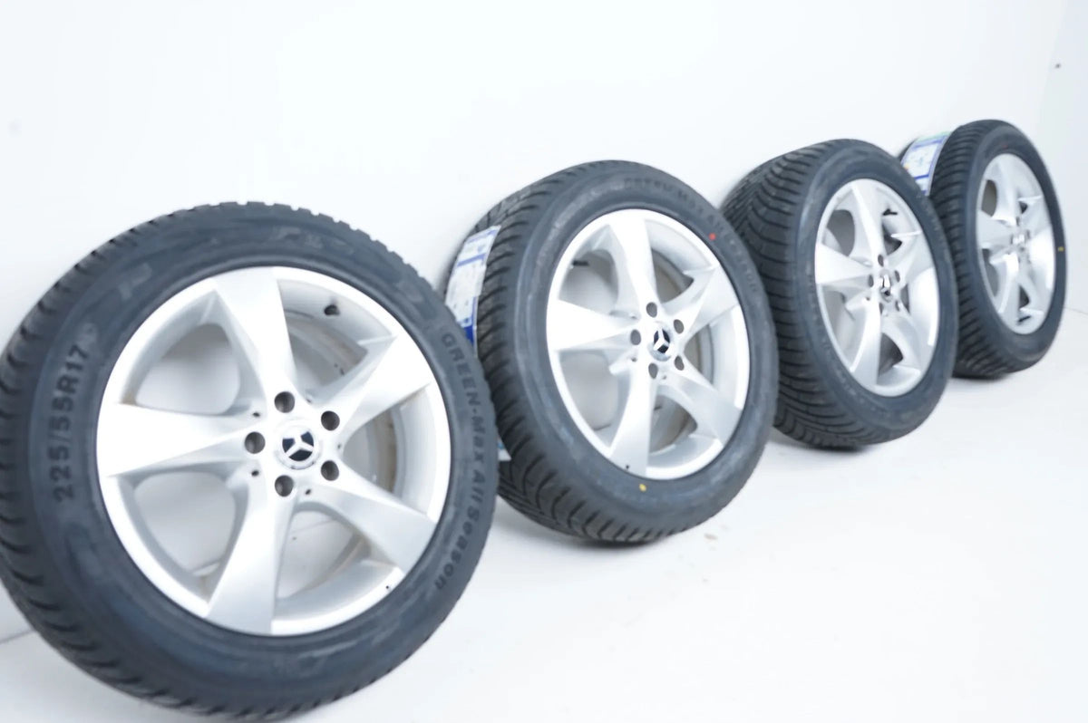 Mercedes Classe V W447 Pneus toutes saisons 17 pouces Detailansicht 2