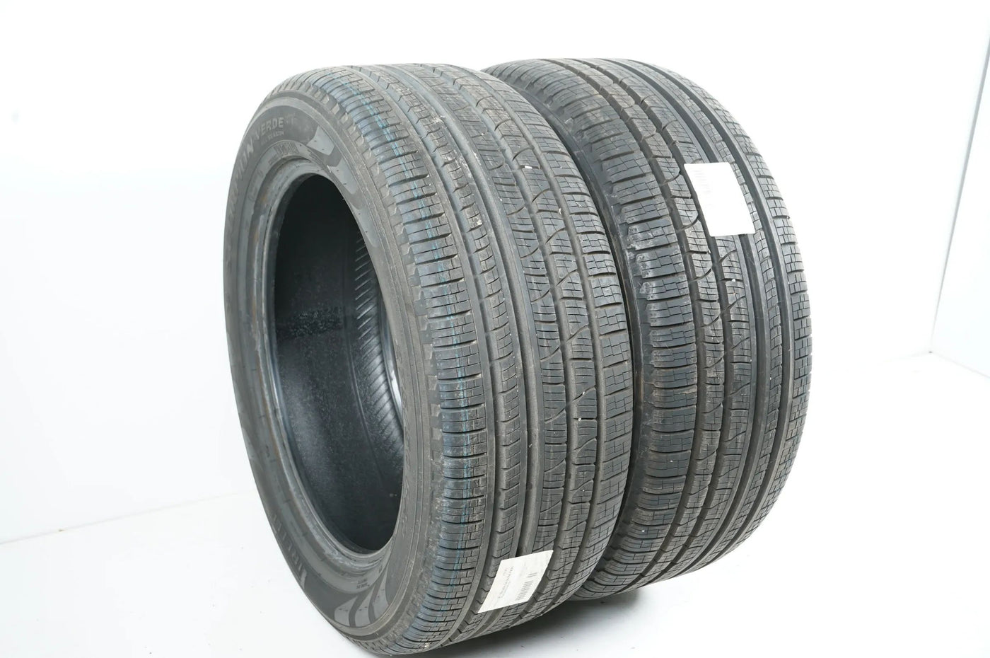 2x All-weather tires Summer tires Pirelli 275 50 20 inch DOT15 8mm