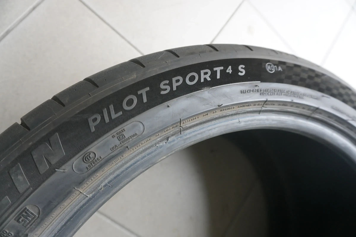 1 X 295 35 ZR20 R20 105Y Summer tire Michelin Pilot Sport 4 S MO1 2023 5.5mm Detail view 4