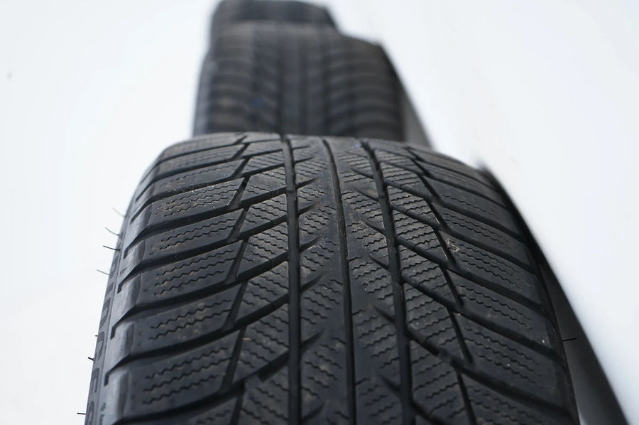 Bmw řady 3 a 4 G20 G21 zimní kola zimní pneumatiky 225 45 18 palců