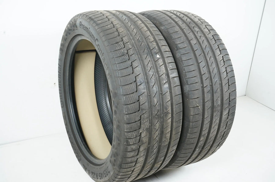 2x pneus été Continental 285 45 R22, DOT 22/19, env. 5,5mm