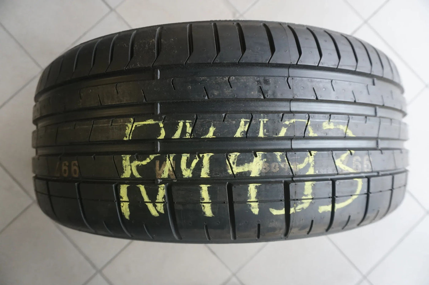 1 X 235 40 ZR19 R19 92Y Pneu été Pirelli PZero P Zero N1 7mm 2017