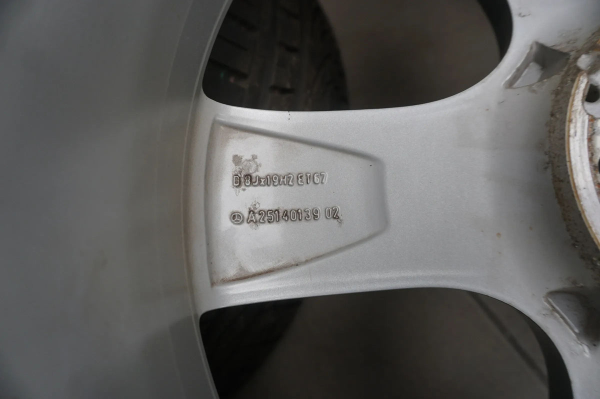 Jantes alu d'origine Mercedes Classe R W251 19 pouces pneus été 255 50 R19 8mm Vue détaillée 6