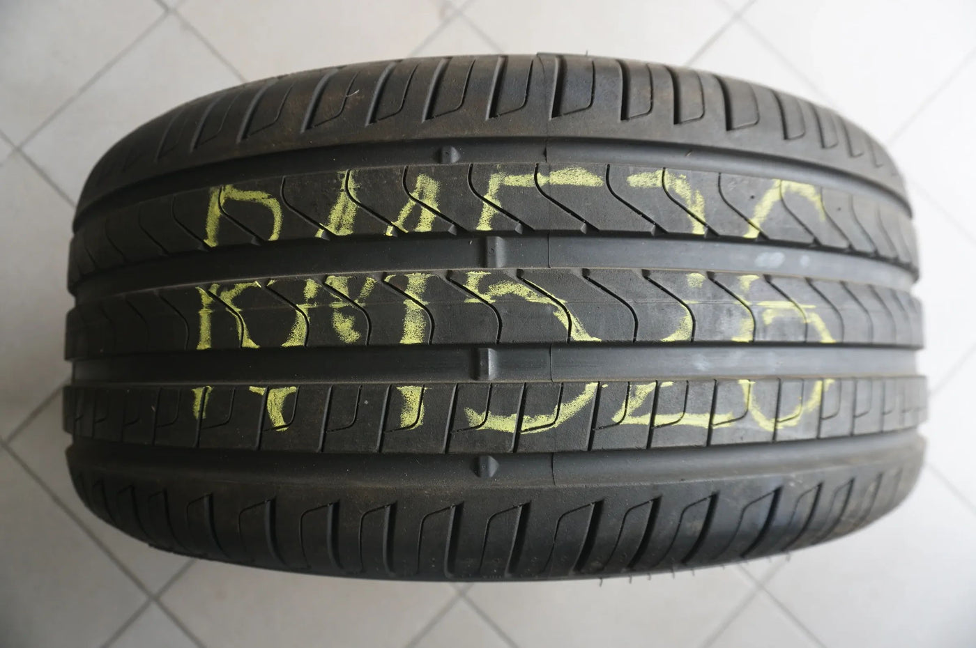 1 X 275 40 R18 99Y Pneu été Pirelli Cinturato P7* MOE RFT RunFlat 2017 6,5mm