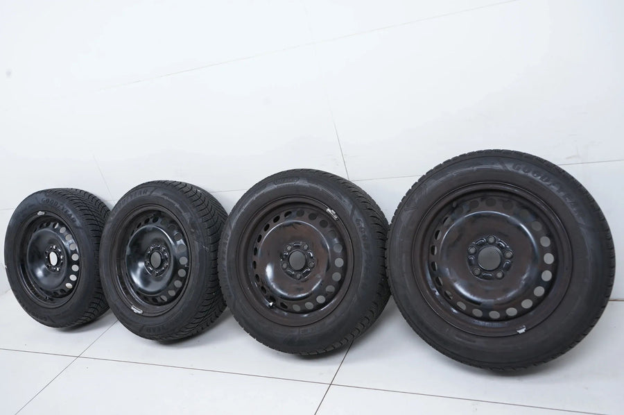 Cerchi Ford Focus 4 IV, pneumatici invernali Goodyear, ruote invernali 205 60 R16 96H, 2023, 7 mm di battistrada