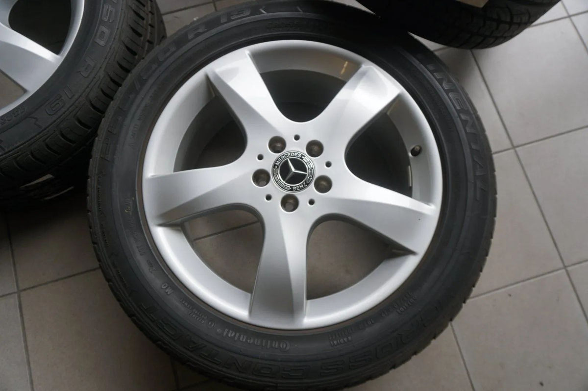 Jantes alliage d'origine Mercedes R-Klasse W251 19 pouces pneus été 255 50 R19 8mm Vue détaillée 3