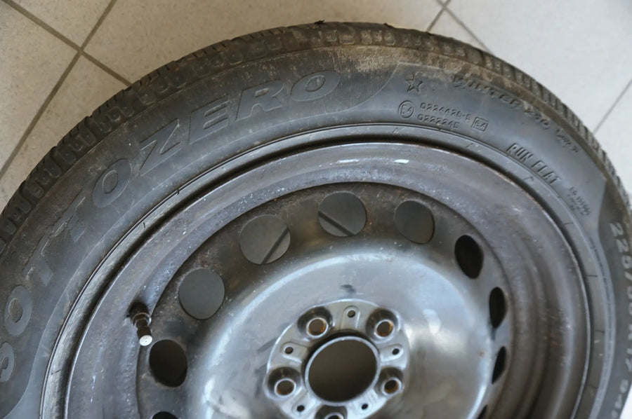 Original BMW X1 E84 jantes acier roues hiver pneus hiver 225 50 R17 94H 2015 5mm