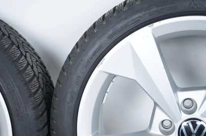 Audi A3 8Y VW Golf 7 8 Winterreifen Winterräder 225 40 18 Zoll