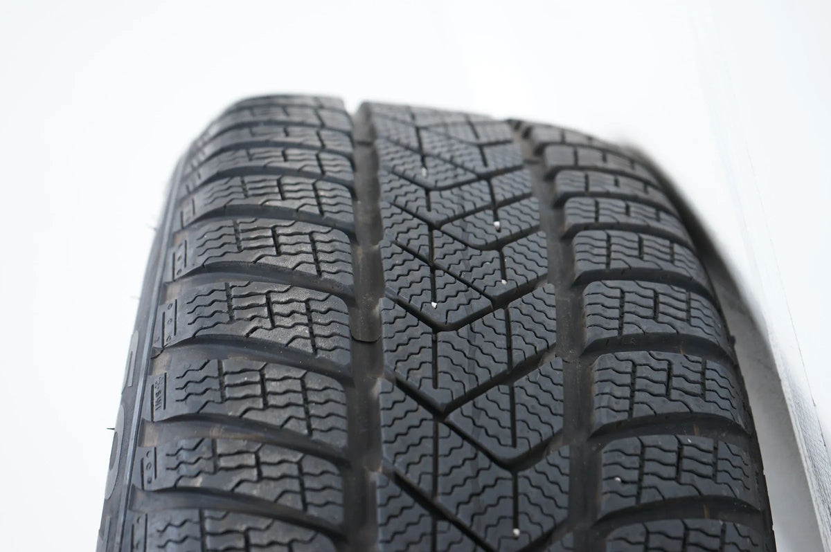 BMW řady 5 G30 G31 zimní pneumatiky zimní kola 245 45 18 palců 7 mm Detailní zobrazení 11