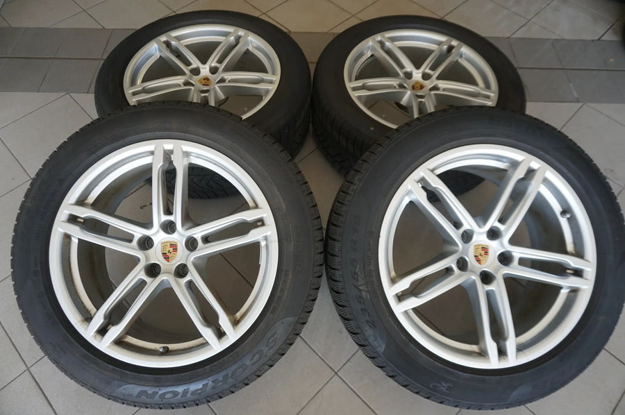 Original Porsche Macan 95B 19 Zoll Alufelgen Winterräder Winterreifen 2023 6,5mm