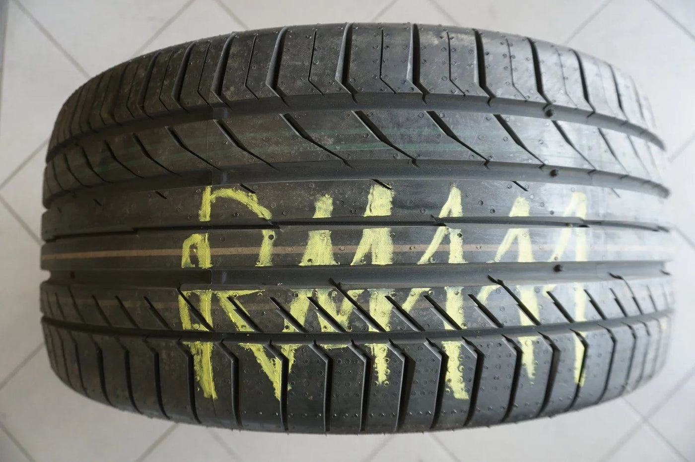 255 40 R18 95Y Sommerreifen Continental ContiSportContact 5 * SSR RSC 2018 8mm