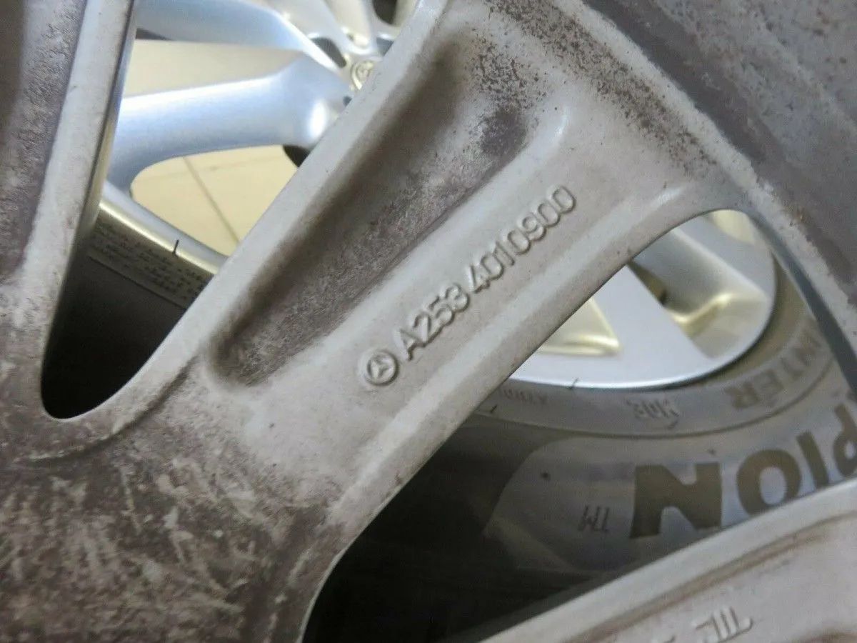 Original Mercedes GLC X253 C253 W253 19 Zoll Alufelgen Winterräder Winterreifen Detailansicht 9