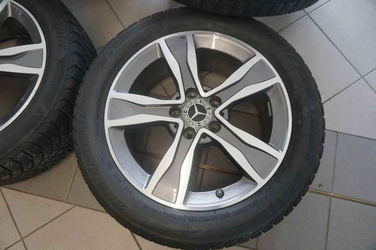 Jantes aluminium d'origine Mercedes Classe C W205 Roues hiver Pneus hiver 225 50 R17 Detailansicht 4