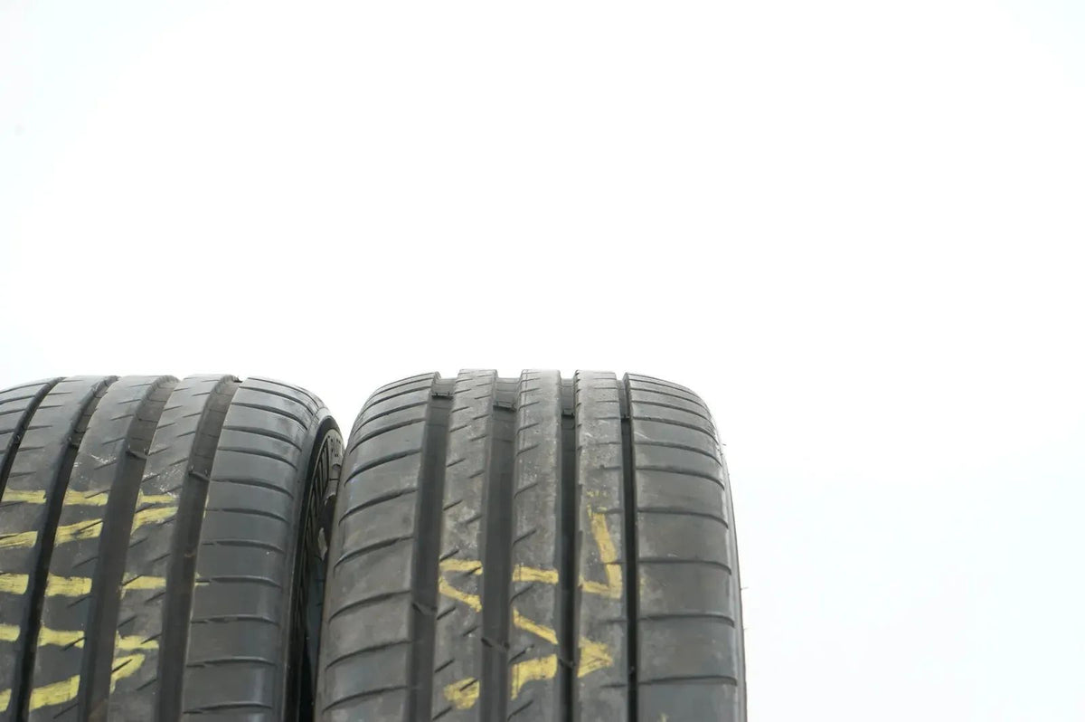 2 x pneus été Michelin 235 45 18 pouces DOT22 env. 5mm Tesla Detailansicht 5