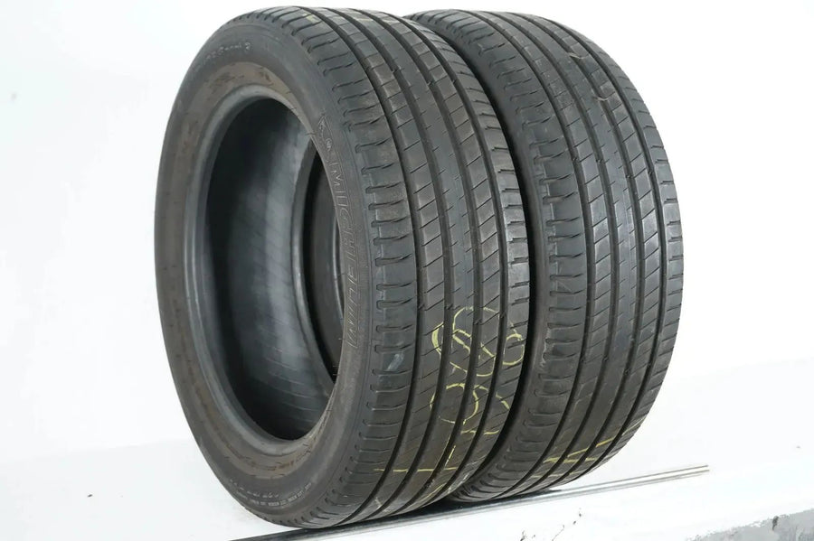 2 x Pneus été Michelin 235 55 19 pouces DOT22 env. 5mm AO