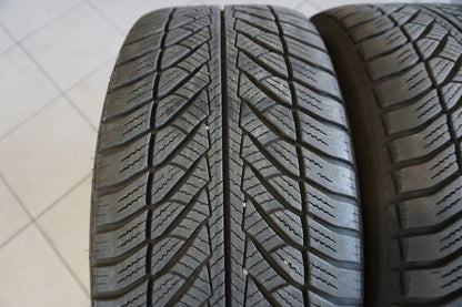 Jantes alliage d'origine BMW Série 5 G30 G31 Roues hiver Pneus hiver 245 45 R18 pouces 7mm