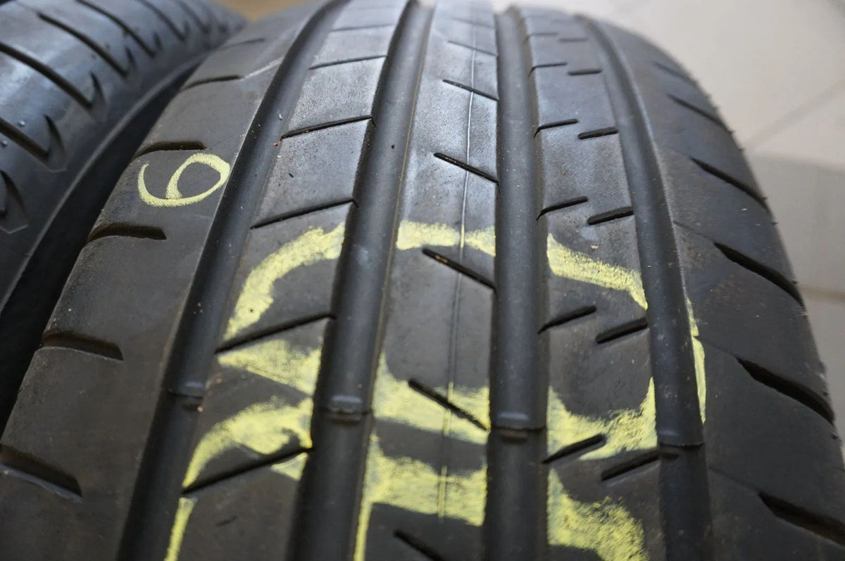 2 X 225 60 R18 104W Pneus été Bridgestone Alenza 001 * 6mm 2021 Vue détaillée 2