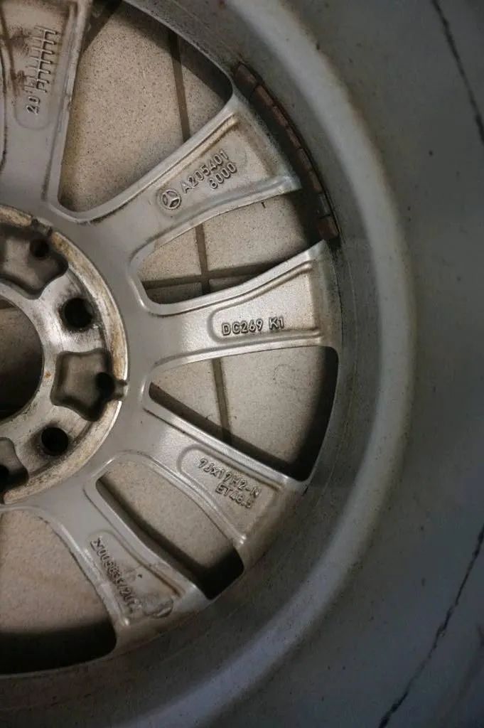 Roues d'hiver d'origine Mercedes Classe C W205 S205 Pneus d'hiver 225 50 R17 6mm RFT Detailansicht 6