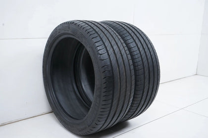 2 x Pneus été Michelin 205 45 17 pouces DOT21 environ 6mm