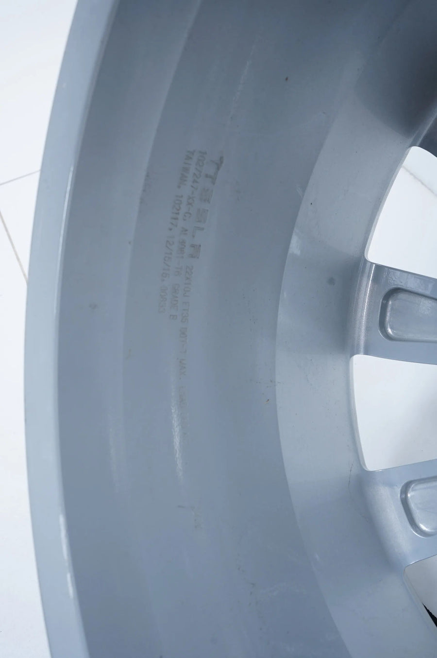 1 x Original Tesla Model X Alloy Wheel 22 Inch 1027247-XX-C 10J ET35