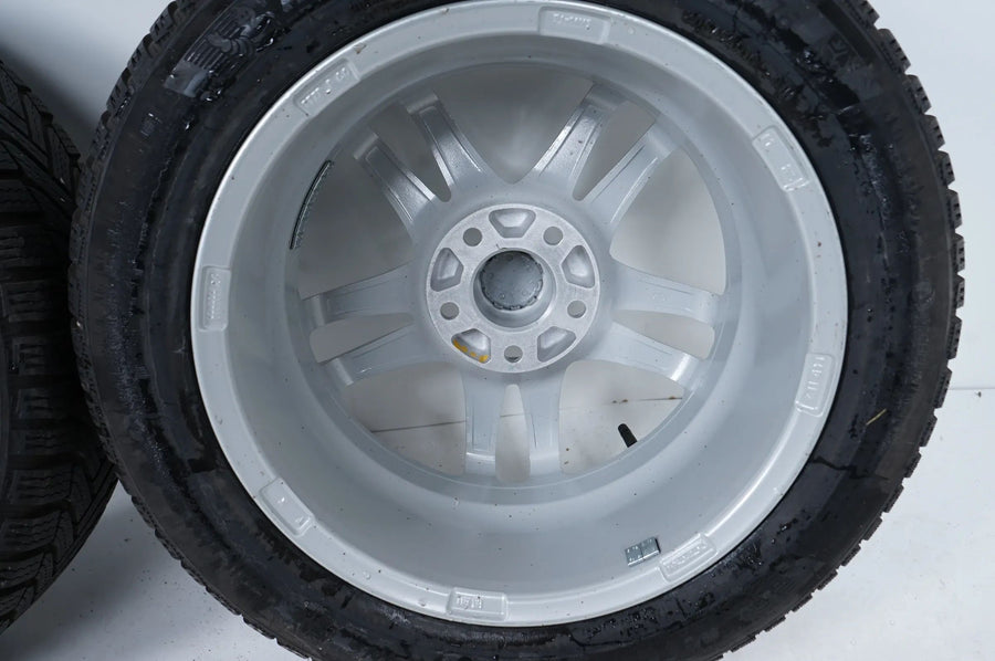BMW Série 1 Série 2 F40 F44 Roues d'hiver Pneus d'hiver 225 55 16 pouces 7mm