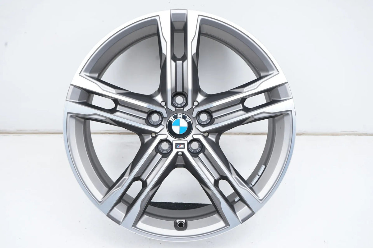 1 x originální BMW řady 1 řady 2 F44 F40 hliníkový disk 18 palců 556M 8053524