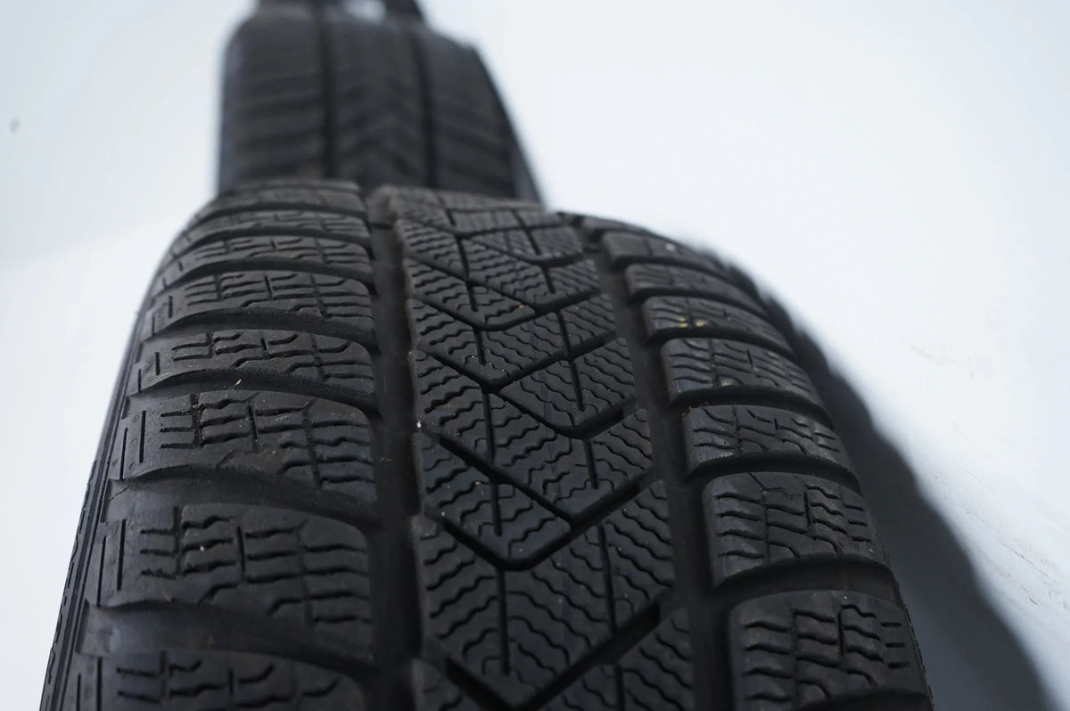 Pneus/jantes hiver 225/45/18 pouces pour Mercedes Classe C W206 Detailansicht 9