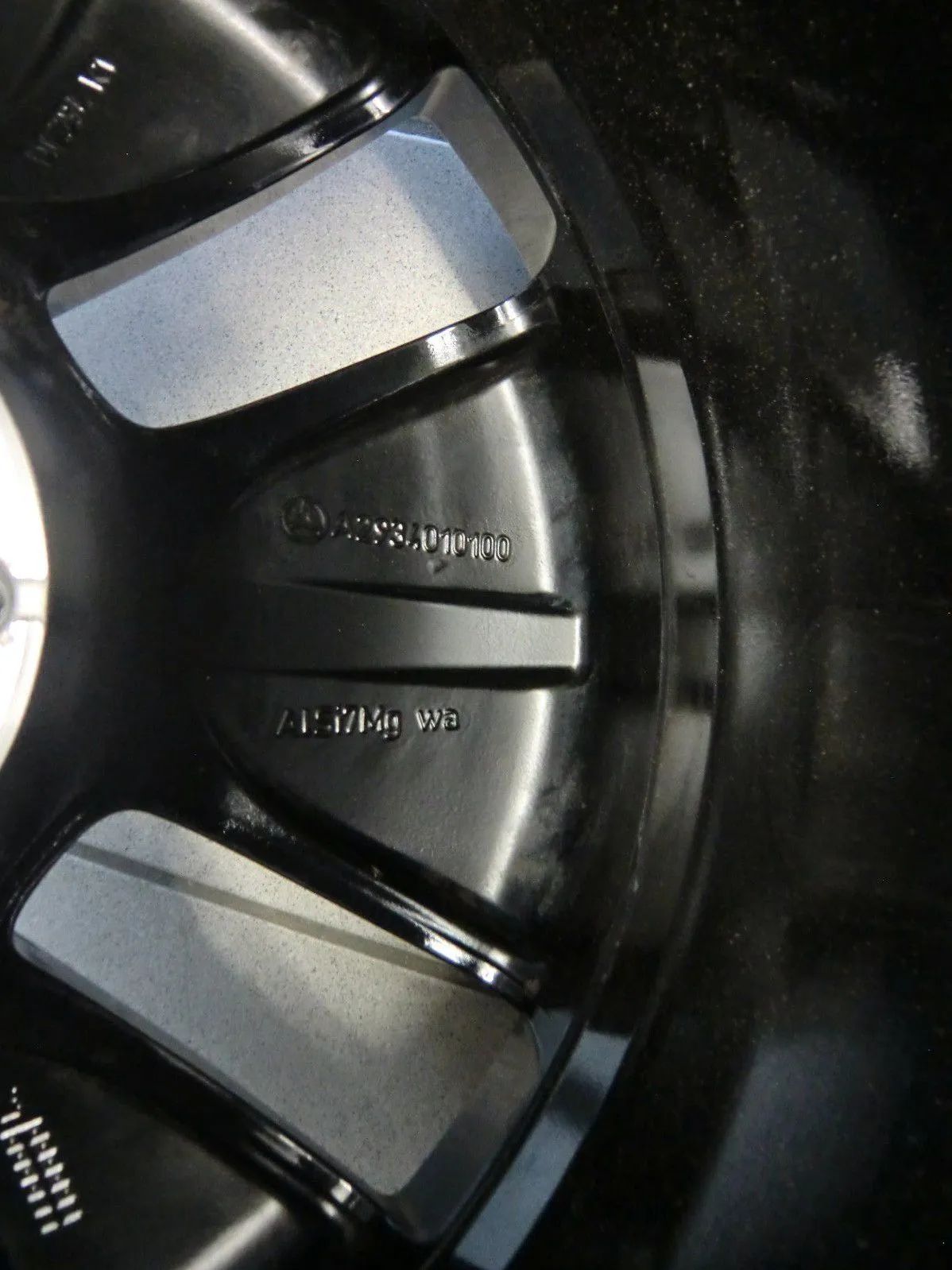 Original Mercedes EQC N293 W293 Alloy Wheels Winter Tires Winter Wheels 235 55 R19 Detailansicht 5