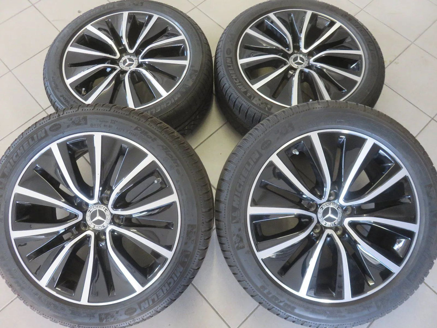 Jantes alliage d'origine Mercedes CLS W257 C257 Roues complètes hiver Pneus hiver 245 45 R18 6mm