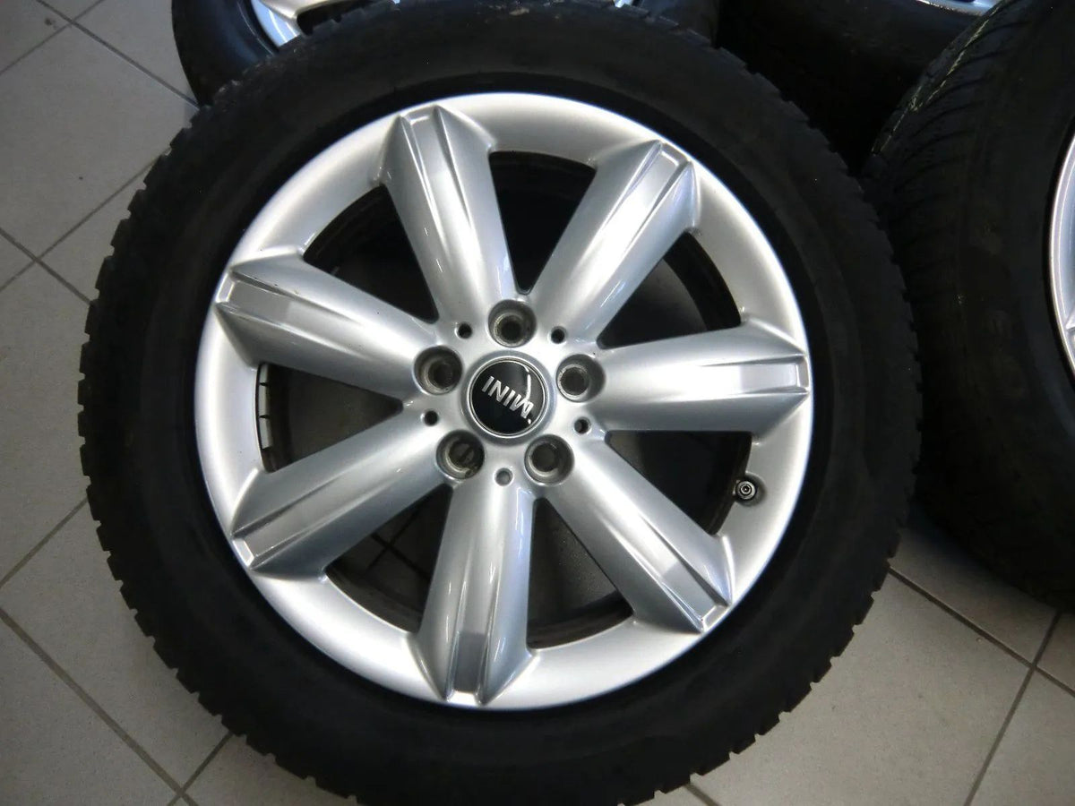 Original Mini Countryman F60 Alloy Wheels JCW Star Spoke 539 6856041 Winter Tires Detail view 3