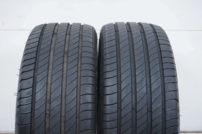 2 x Pneus été Michelin 205 45 17 pouces DOT21 environ 6mm