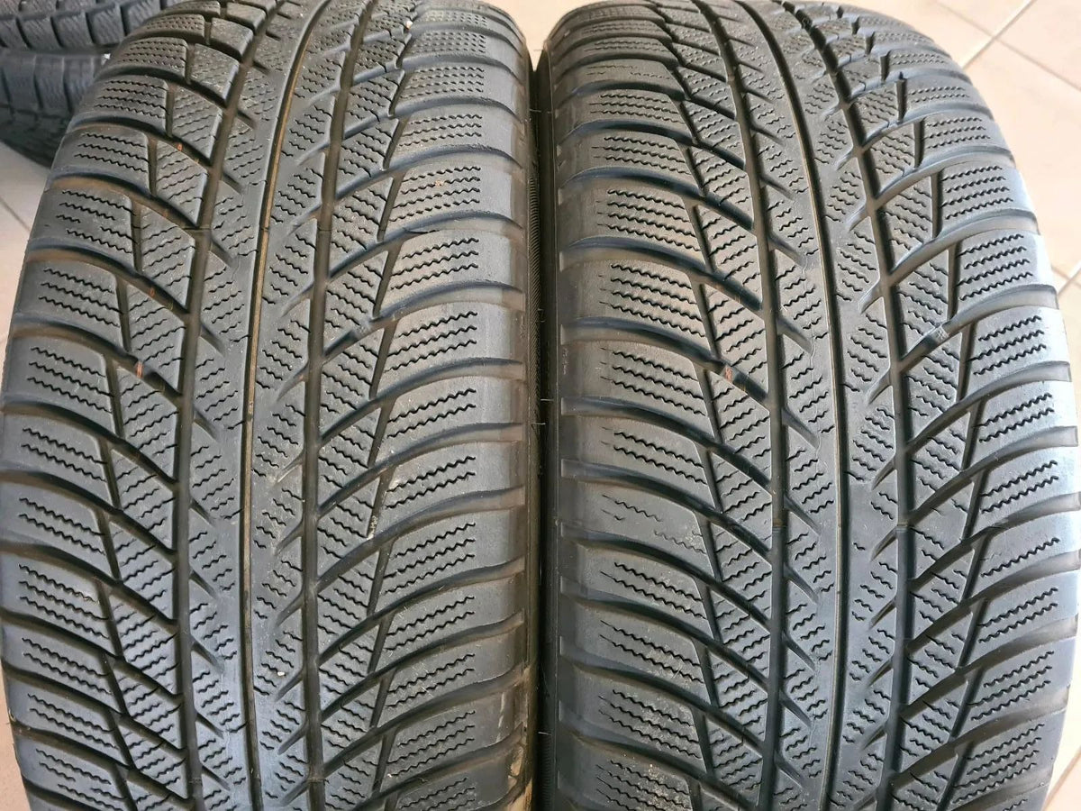Original Mercedes A-Klasse W177 B-Klasse CLA 18 Zoll AMG Alufelgen Winterreifen Detailansicht 12