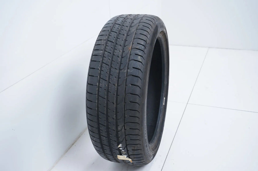 1 pneu été Pirelli 225/45/19 pouces DOT14 BMW* environ 7 mm RFT