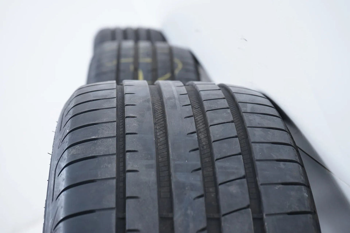 Mercedes C Klasse W206 Winterräder mit neuen Winterreifen 18 Zoll
