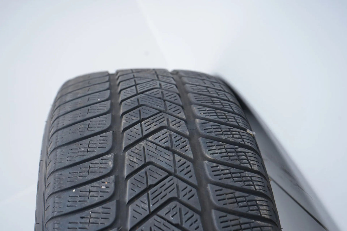 Mercedes EQC W293 N293 Winter Tires Winter Wheels 19 Inch Detailansicht 13