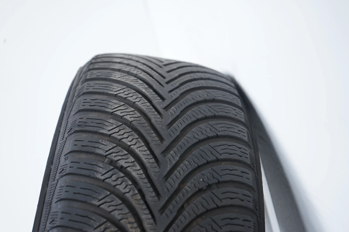 Pneus hiver et jantes hiver 16 pouces pour Mercedes Classe AB W177 B247 Detailansicht 11