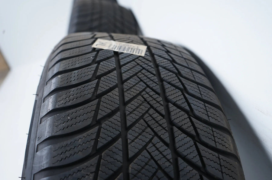 Pneus/jantes hiver Audi A6 4K C8 225/60 R17 pouces 4K0601025