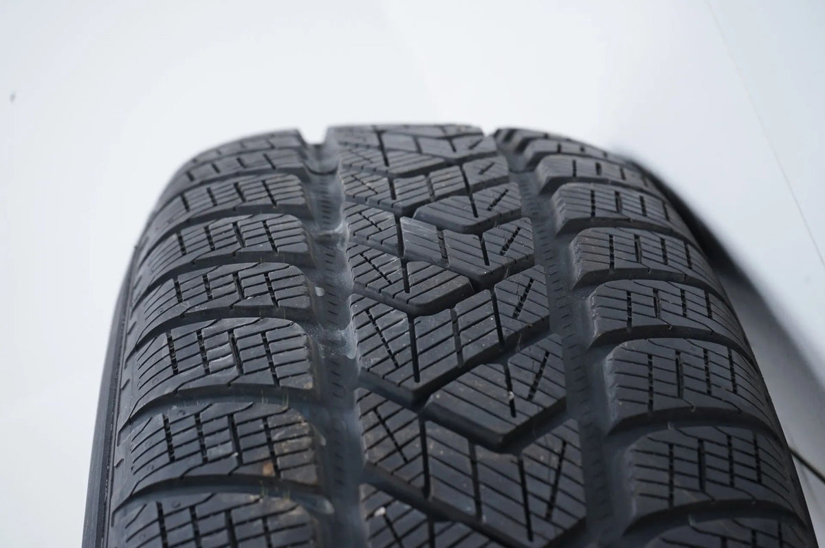 Audi Q5 FY 8OA Winter tires Winter wheels 235 65 17 inch 8OA601025J Detailansicht 12
