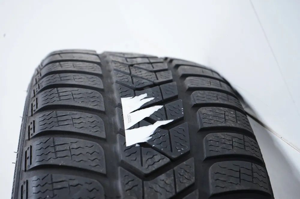 Mercedes C Klasse W205 AMG Winterreifen Winterräder 18 Zoll Detailansicht 19