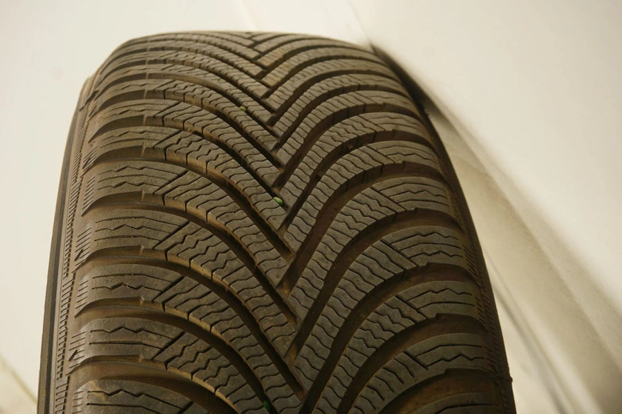 Pneus hiver et jantes hiver 16 pouces pour Mercedes Classe AB W177 B247