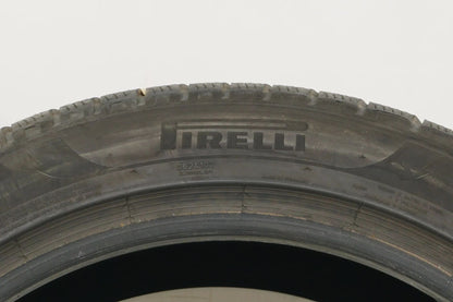1 pneu hiver Pirelli 285/40/20 pouces, profondeur de sculpture d'environ 3,5 mm, DOT 13, BMW*