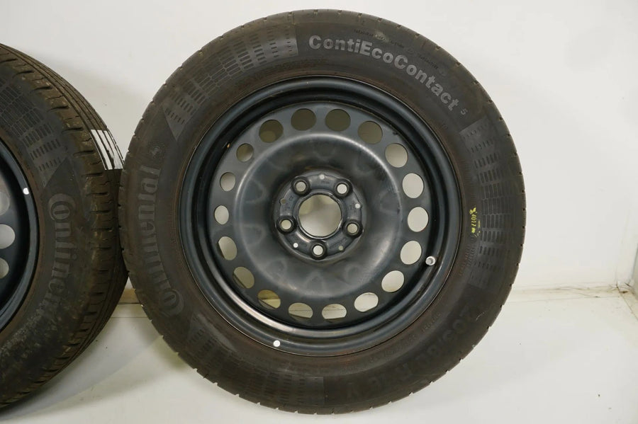 Mercedes třídy A B W177 W247 letní pneumatiky 205 60 16 palců