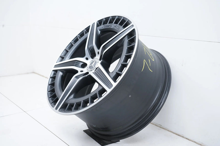 1 x Mercedes EQE W295 V295 Alloy Wheel 20 Inch A2954012800 10.5J ET67