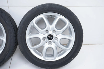Pneus hiver 195/55/16 pouces pour jantes alliage MINI F55 F56 F57 (494)