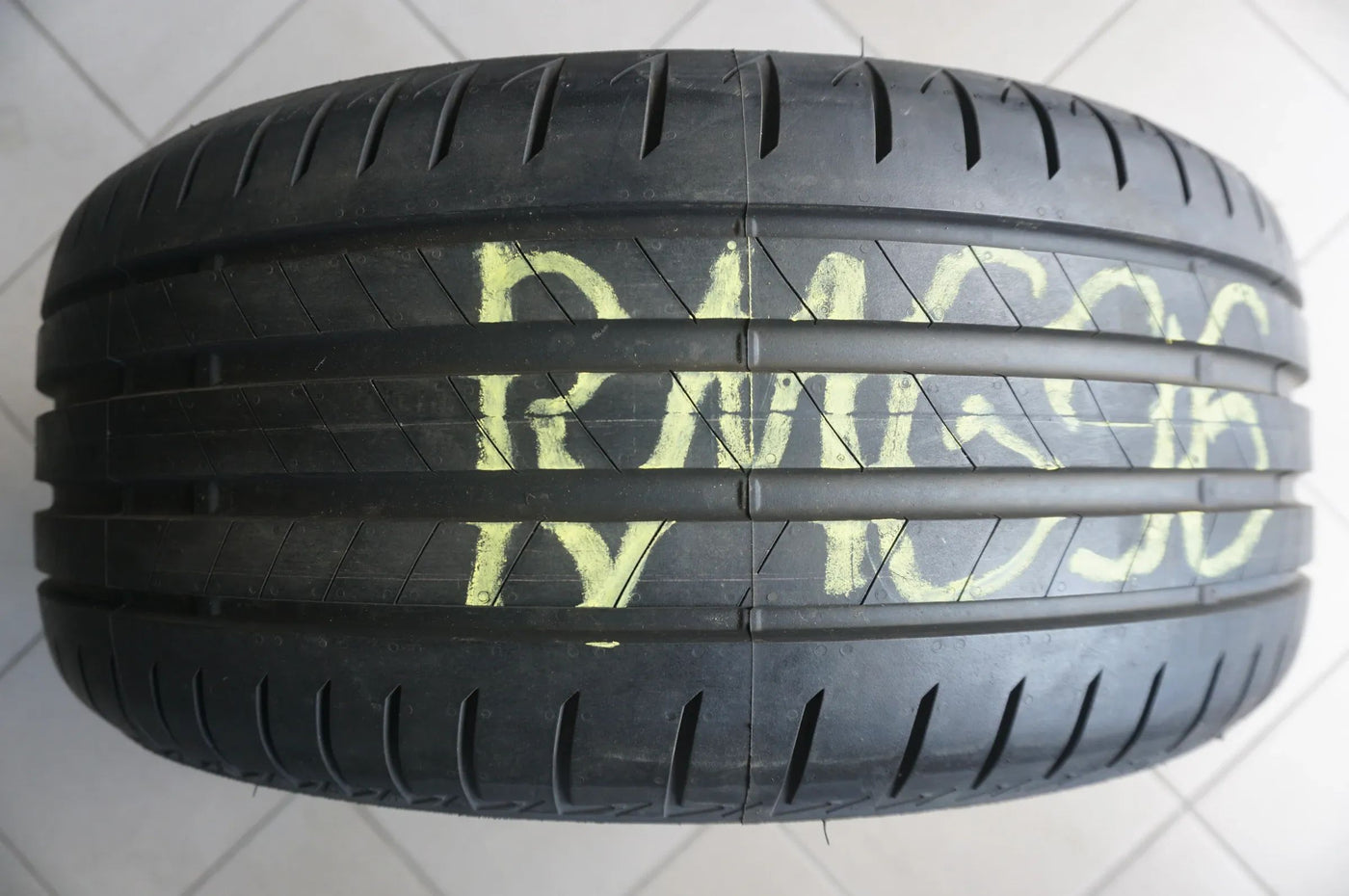 1 X 245 45 R18 100Y Sommerreifen Bridgestone Turanza T005 * 2023 7mm