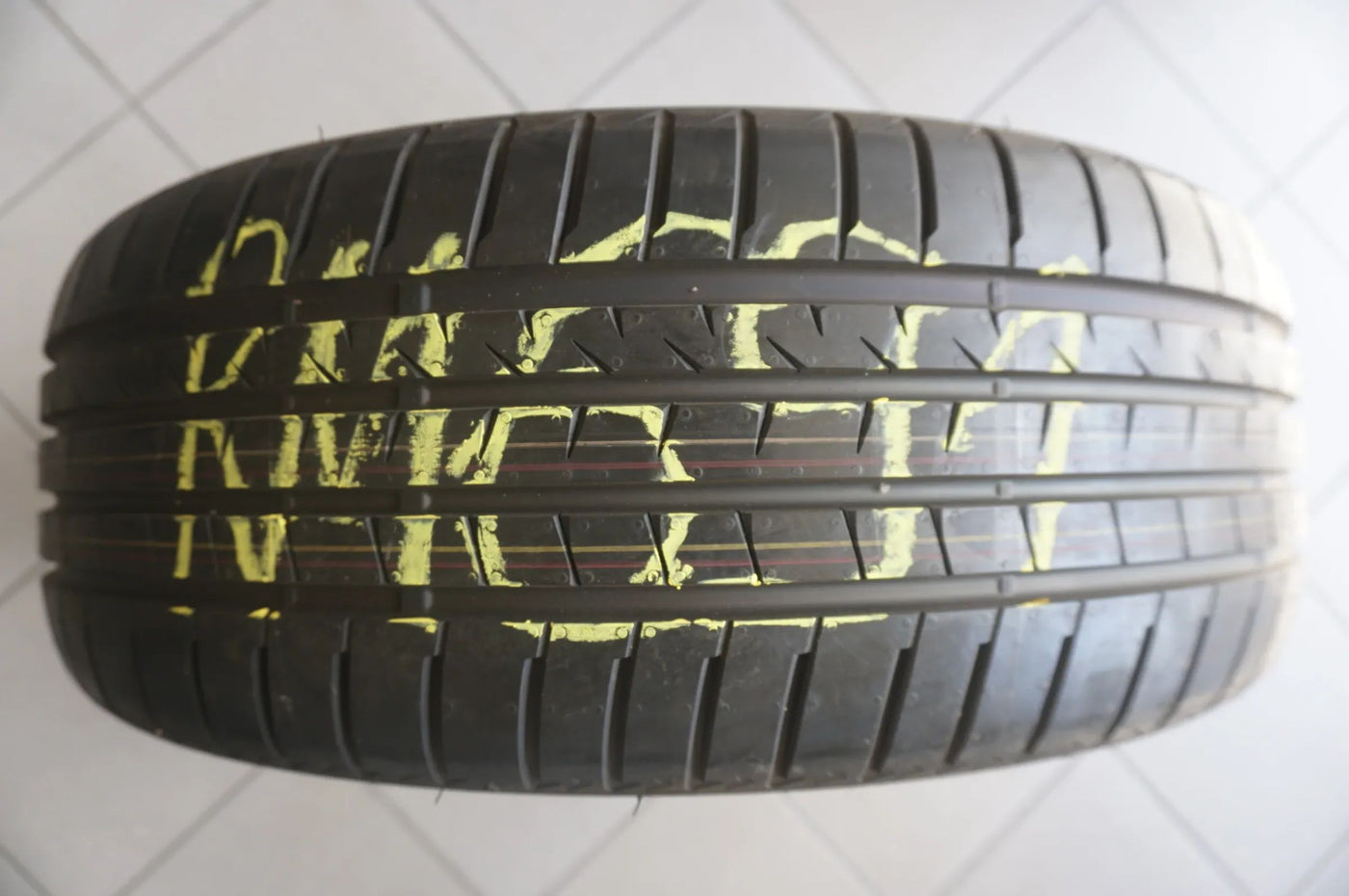 1 X 235 45 R20 96W Sommerreifen Bridgestone Alenza 001 MO 2019 7mm